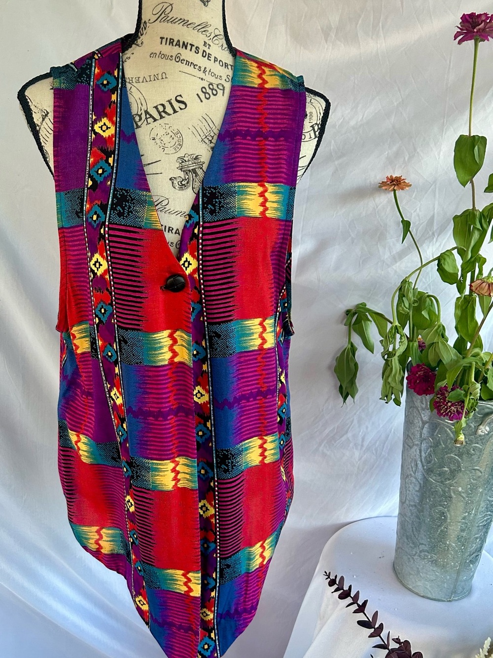Vintage Sequel Bold Multicolor Women's Tunic Vest in Pink and Red